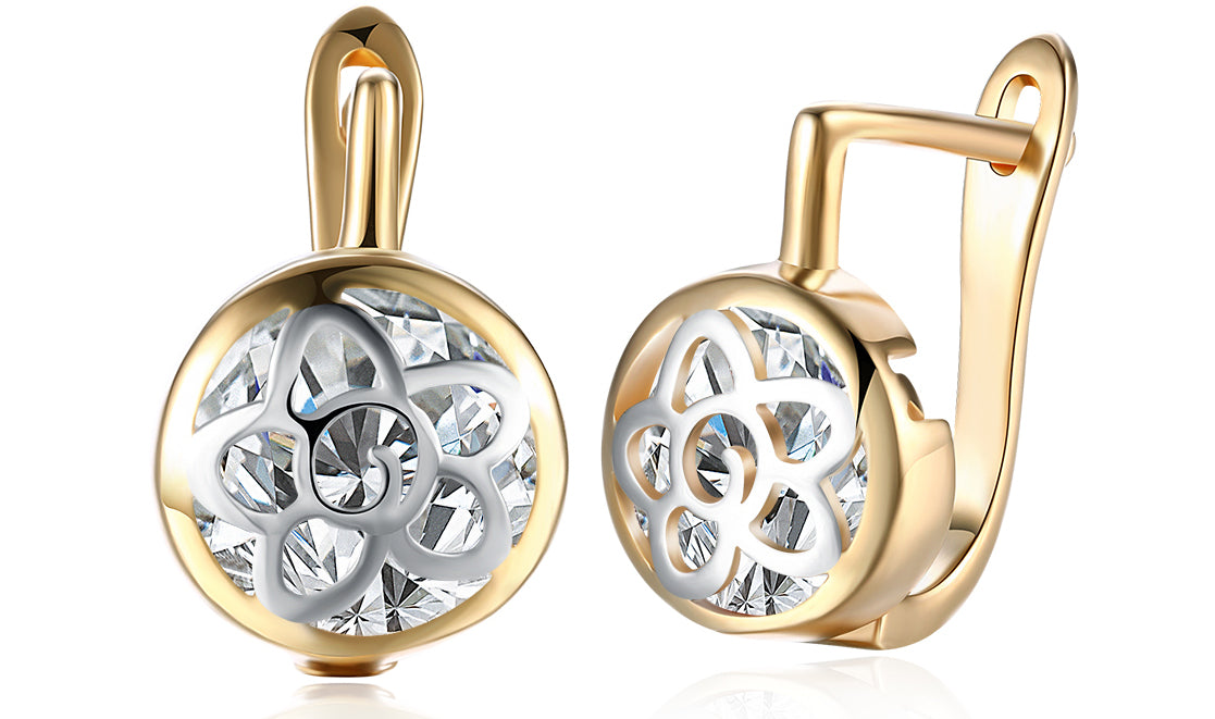 Elegant 14K gold plated circular clip-on earrings featuring a white daisy design, perfect for any occasion.