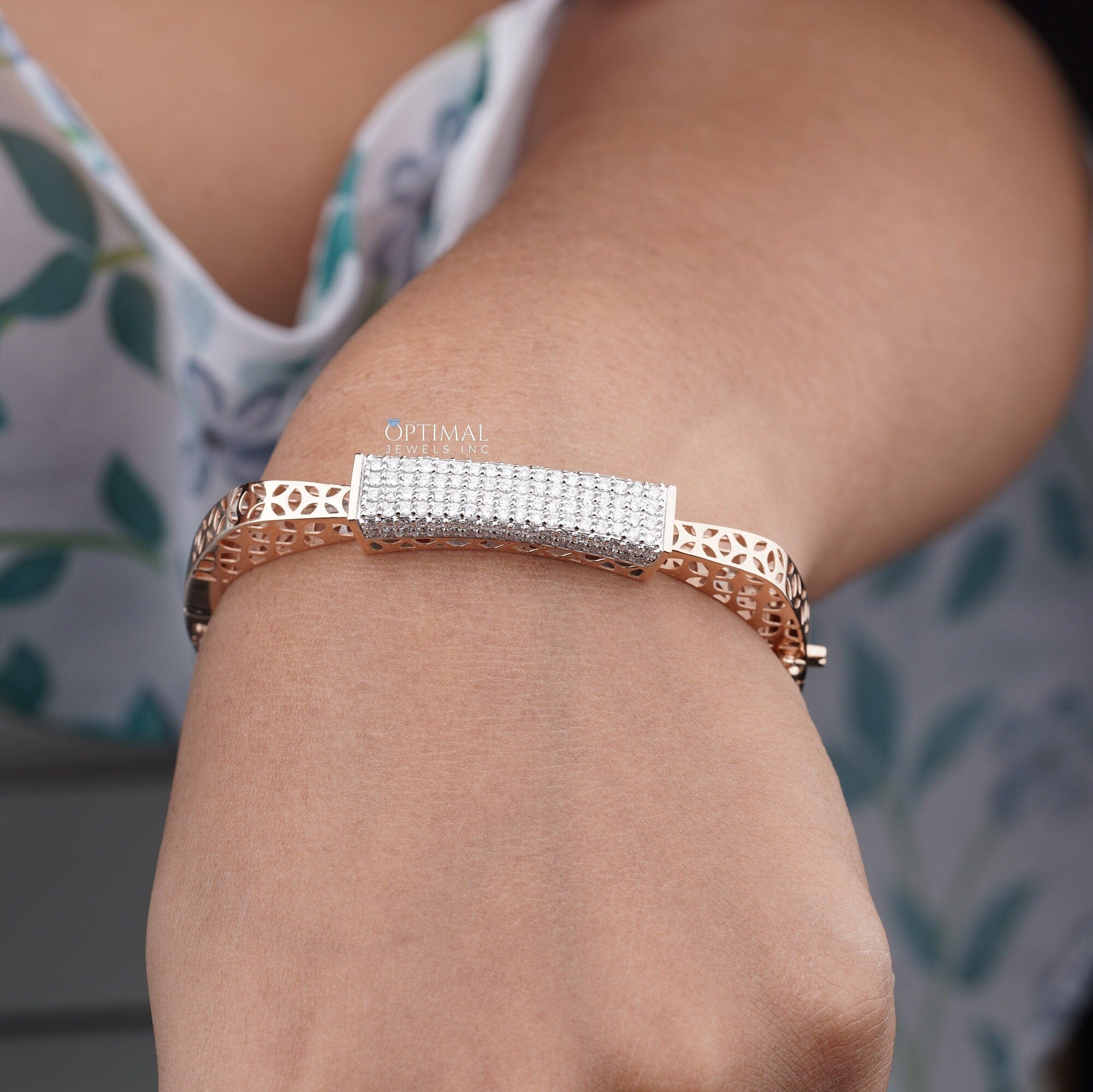 1.75 CTW Cuban Link Lab-Grown Diamond Bracelet featuring pave-set round diamonds in a rose gold band, ideal for bridal gifts.