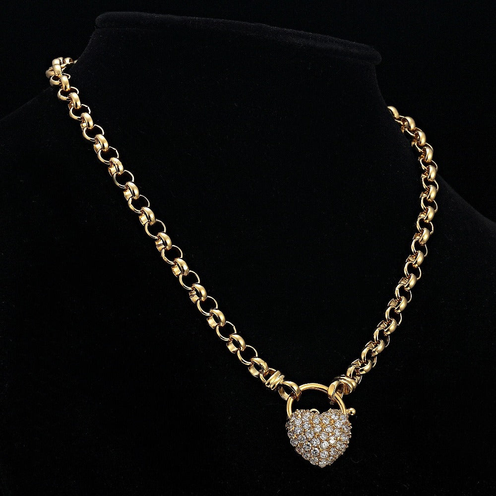 18ct Heavy Yellow Gold Plated 6mm Belcher Chain Necklace with Simulated Diamond Locket, showcasing its elegant design and craftsmanship.
