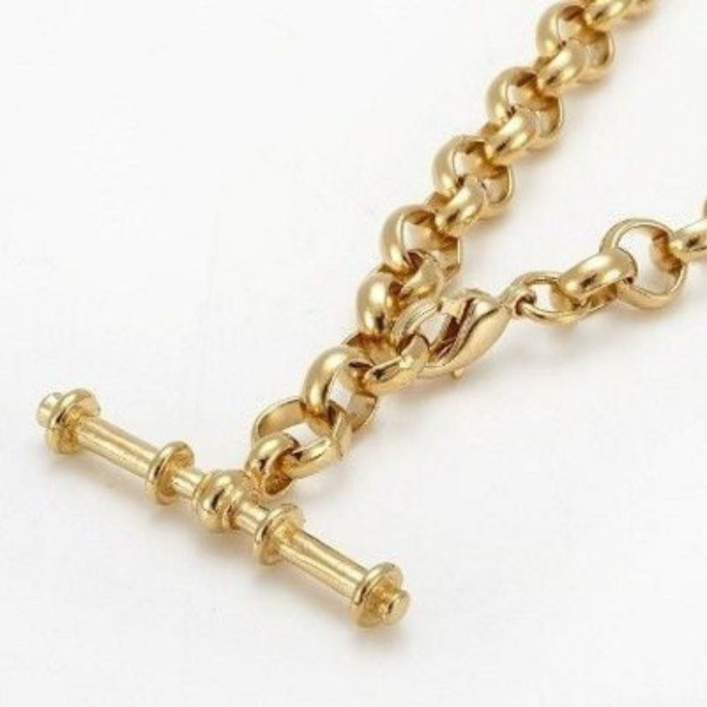 18ct Heavy Yellow Gold Plated 6mm Belcher Chain Necklace with T-Bar, showcasing its elegant design and luxurious gold finish.