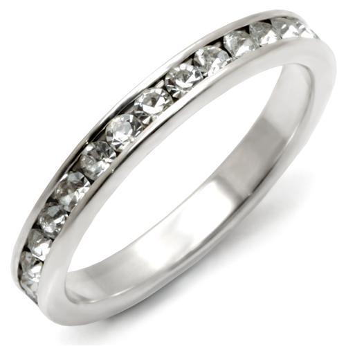 High-polished 925 sterling silver ring featuring a clear top grade crystal, showcasing its elegant design and shine.