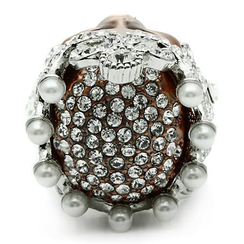 Elegant 3W010 white metal ring featuring a synthetic pearl, showcasing a special color finish, perfect for any occasion.
