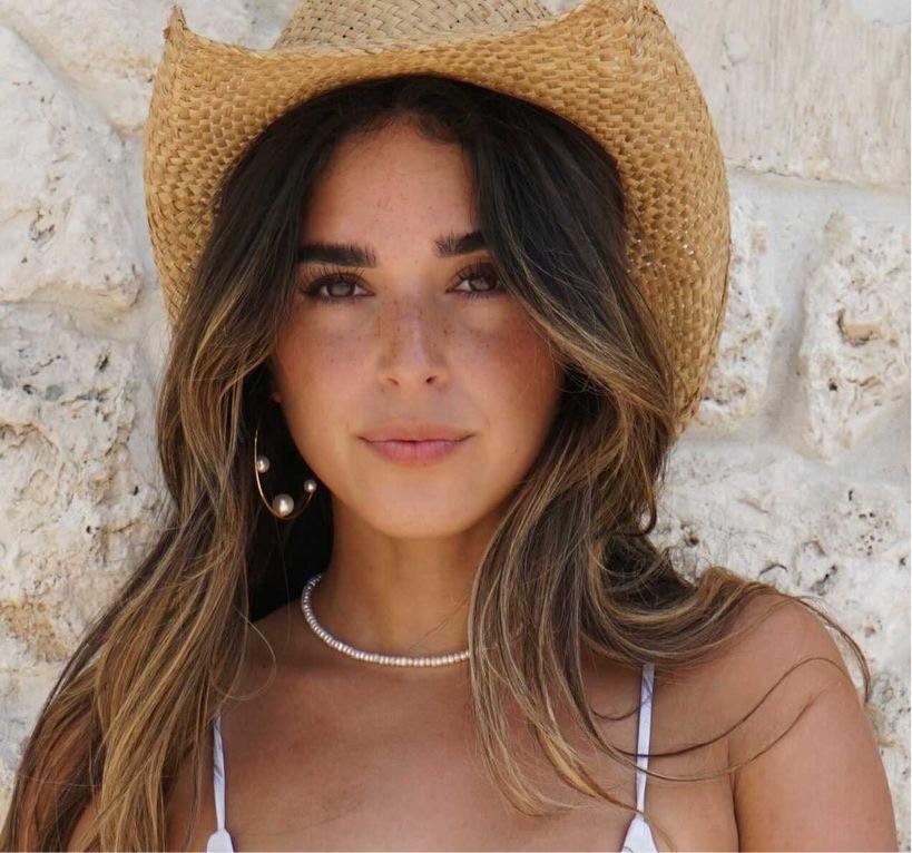 Allie Pearl Hoop earrings featuring 18k gold plating and faux pearls, elegantly designed for a chic look.