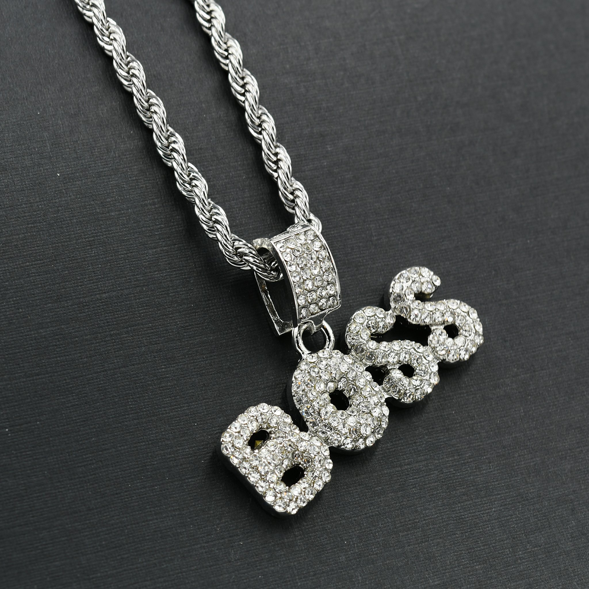 BOSS CHAIN AND CHARM - D90061, a stylish 24-inch hip hop chain with a unique charm, perfect for fashion enthusiasts.