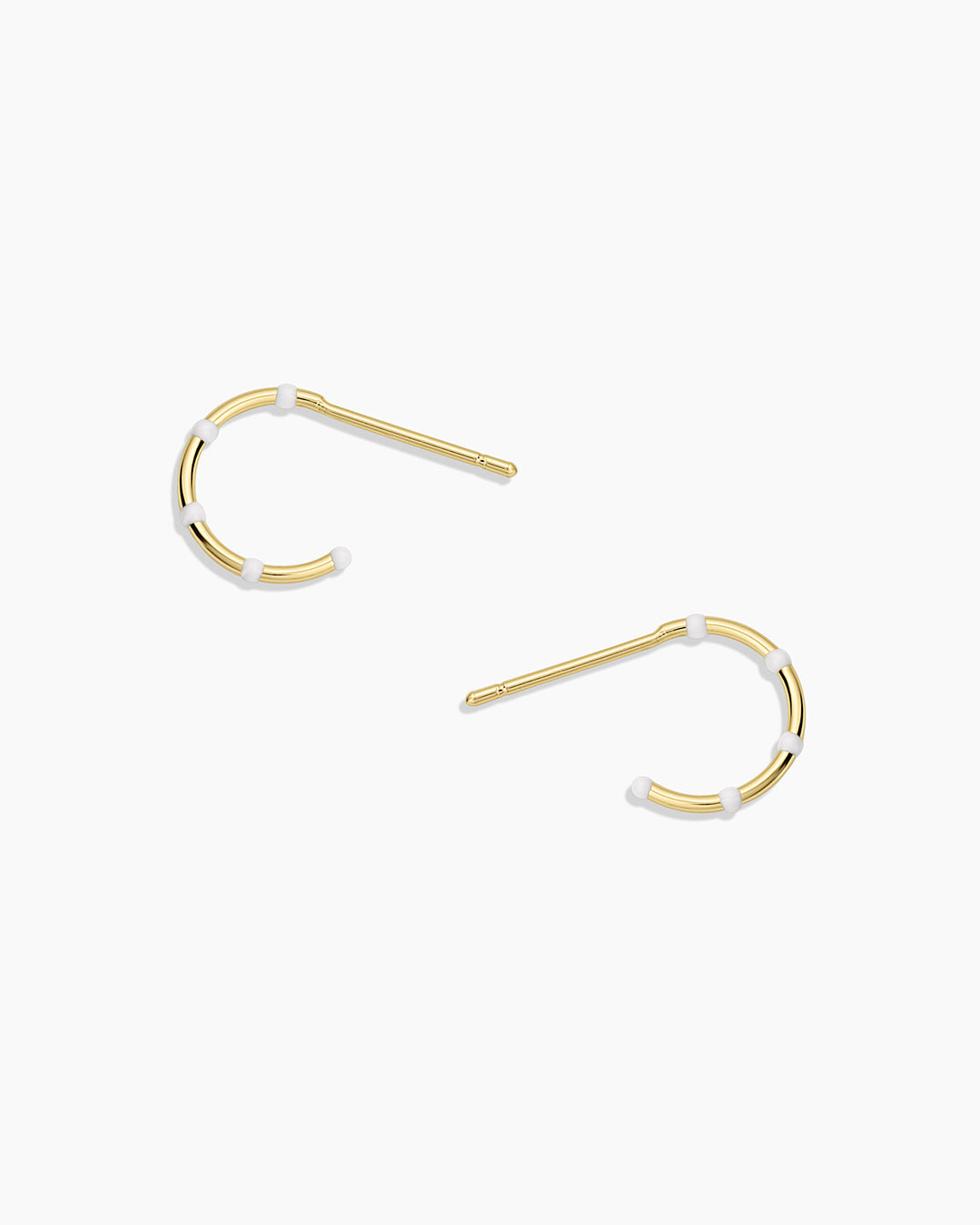 Capri Huggies featuring a snug fit and soft material, designed for baby comfort and leak protection.