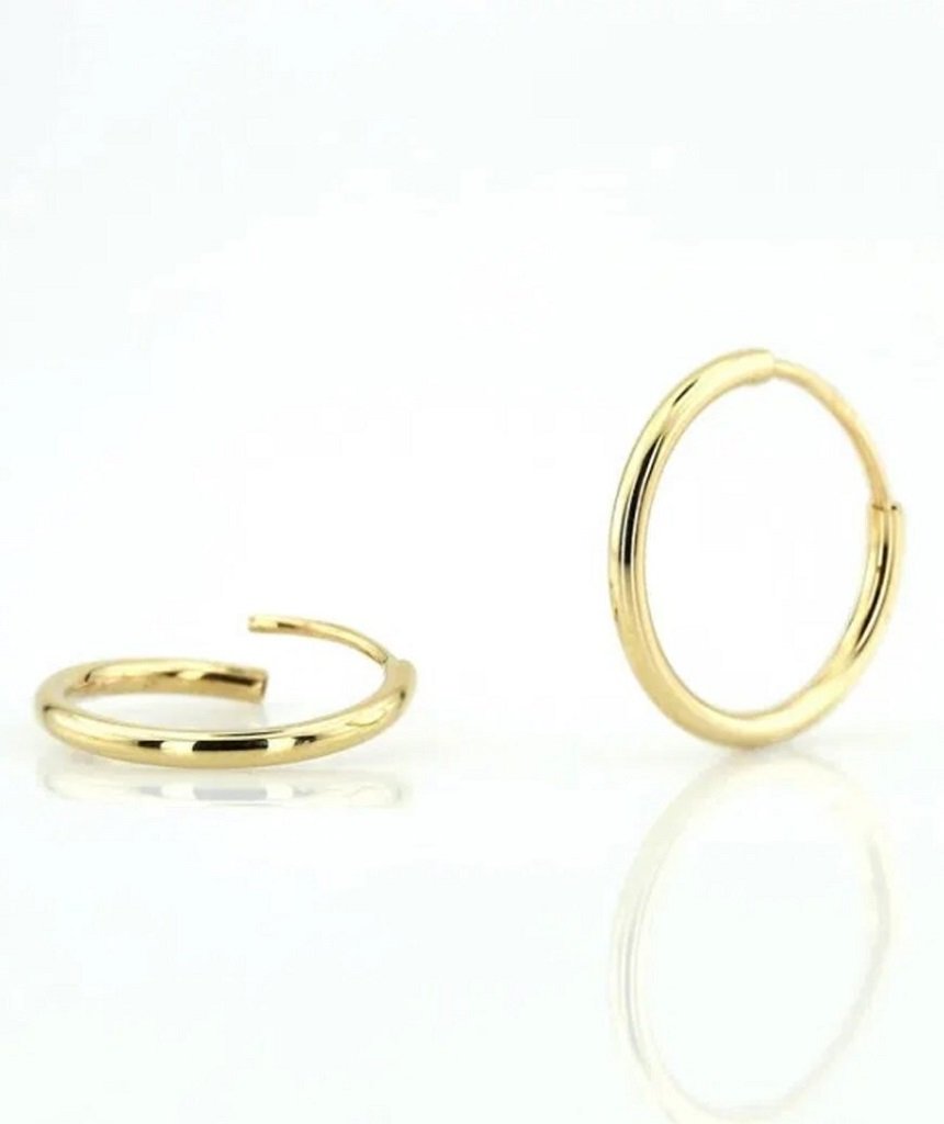 Classic Gold Hoop earrings made of sterling silver with 18k gold plating, showcasing a timeless and elegant design.
