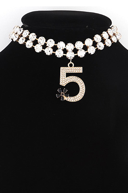 Crystal 5 Pendant Rhinestone Choker Necklace Set featuring five sparkling rhinestones on a delicate alloy chain.