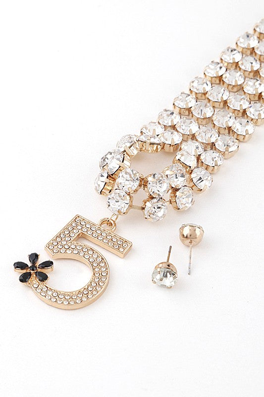 Crystal 5 Pendant Rhinestone Choker Necklace Set featuring five sparkling rhinestones on a delicate alloy chain.