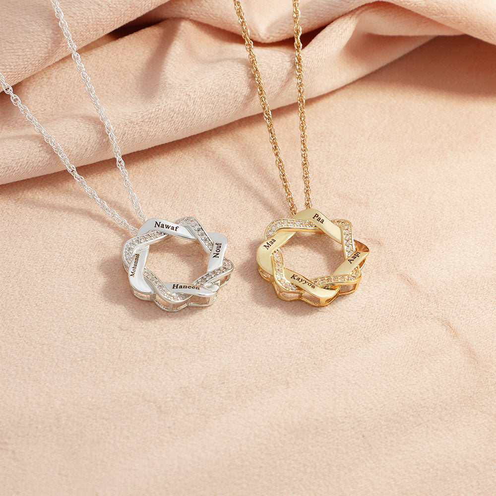 Custom Name Engravable Wreath Pendant Necklace made of stainless steel, featuring a delicate wreath design and personalized engraving option.