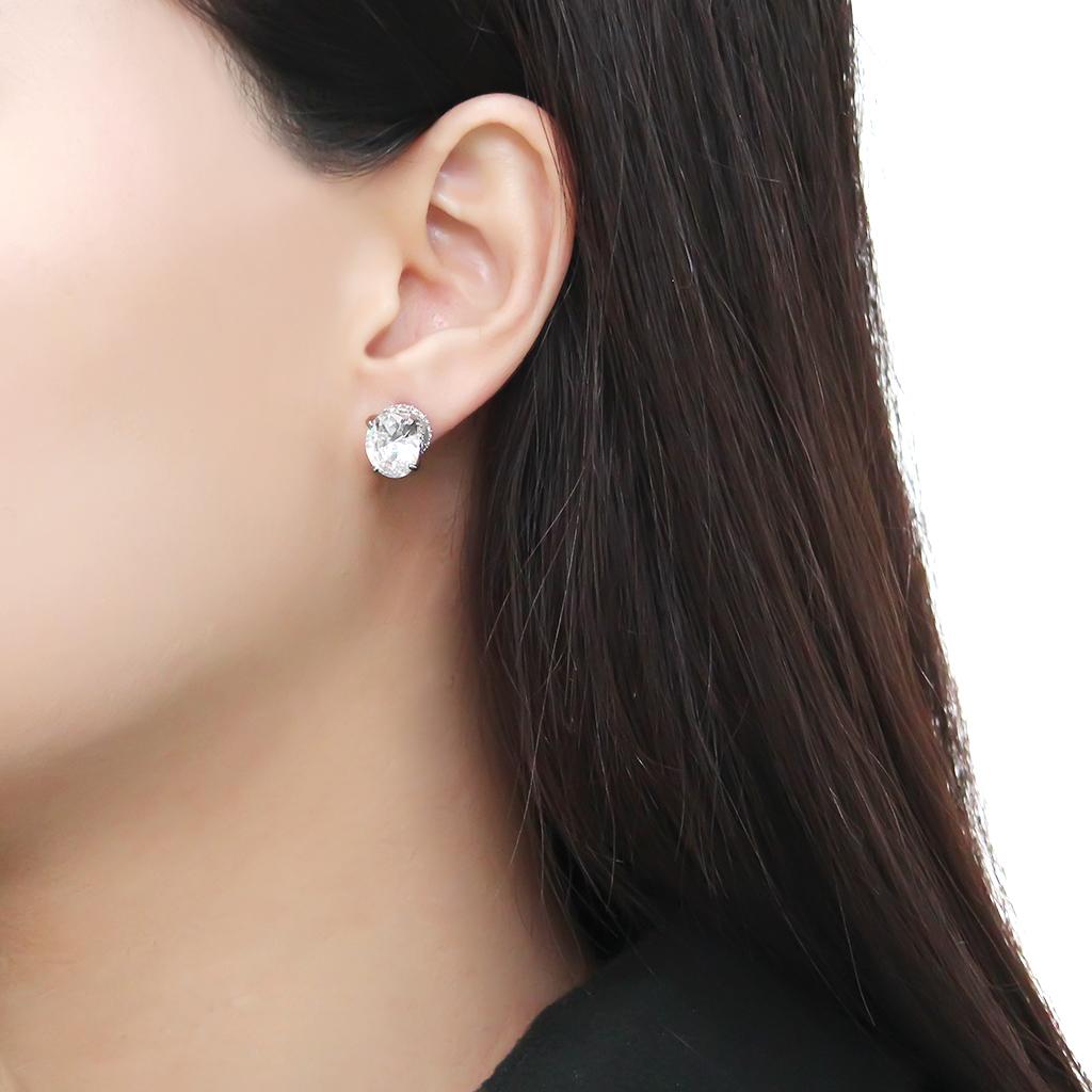 DA325 No Plating Stainless Steel Earrings featuring AAA Grade CZ, showcasing a clear center stone and elegant design.
