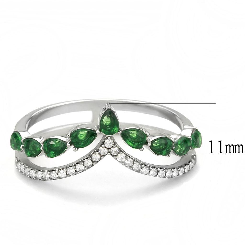 DA347 High Polished Stainless Steel Ring featuring a vibrant synthetic emerald stone, showcasing its elegant design and polished finish.