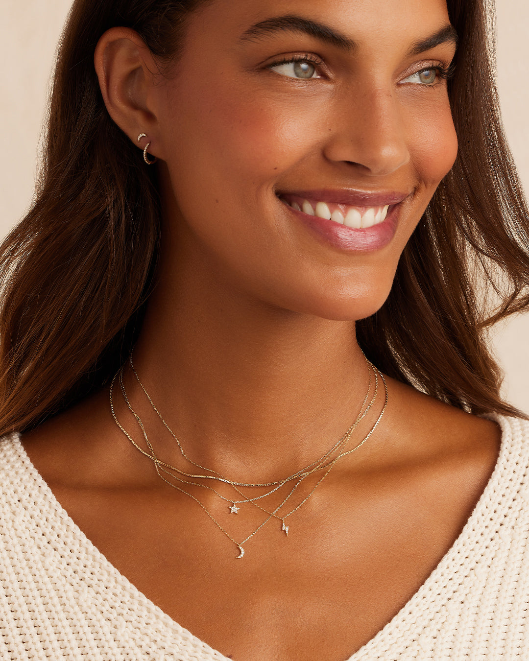 Elegant Diamond Lightning Necklace featuring six sparkling lab-grown diamonds in a unique lightning bolt design.