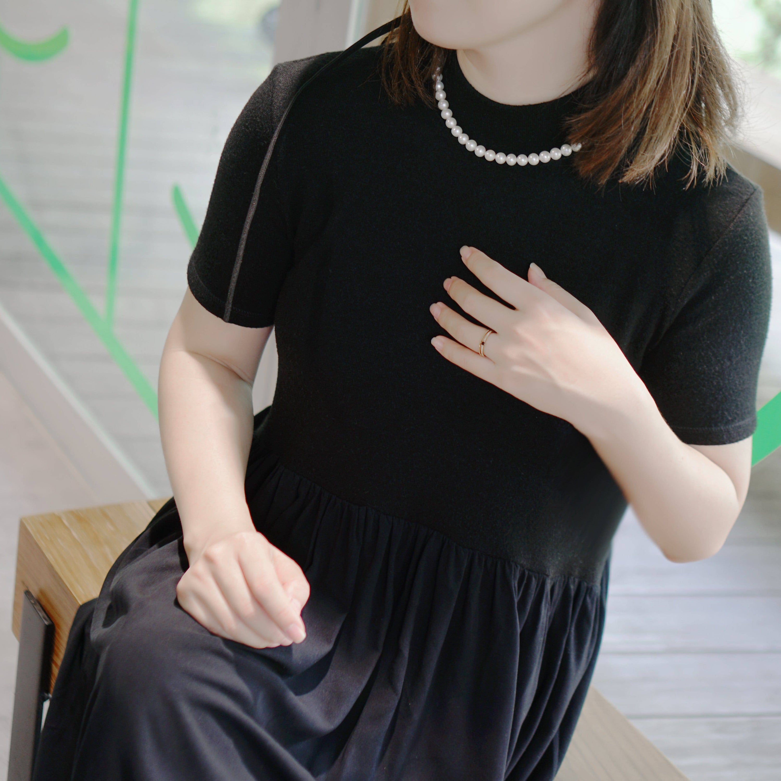 Elegant Freshwater Pearl Necklace WN00094 featuring classic round white pearls with a sterling silver clasp and gold plating.