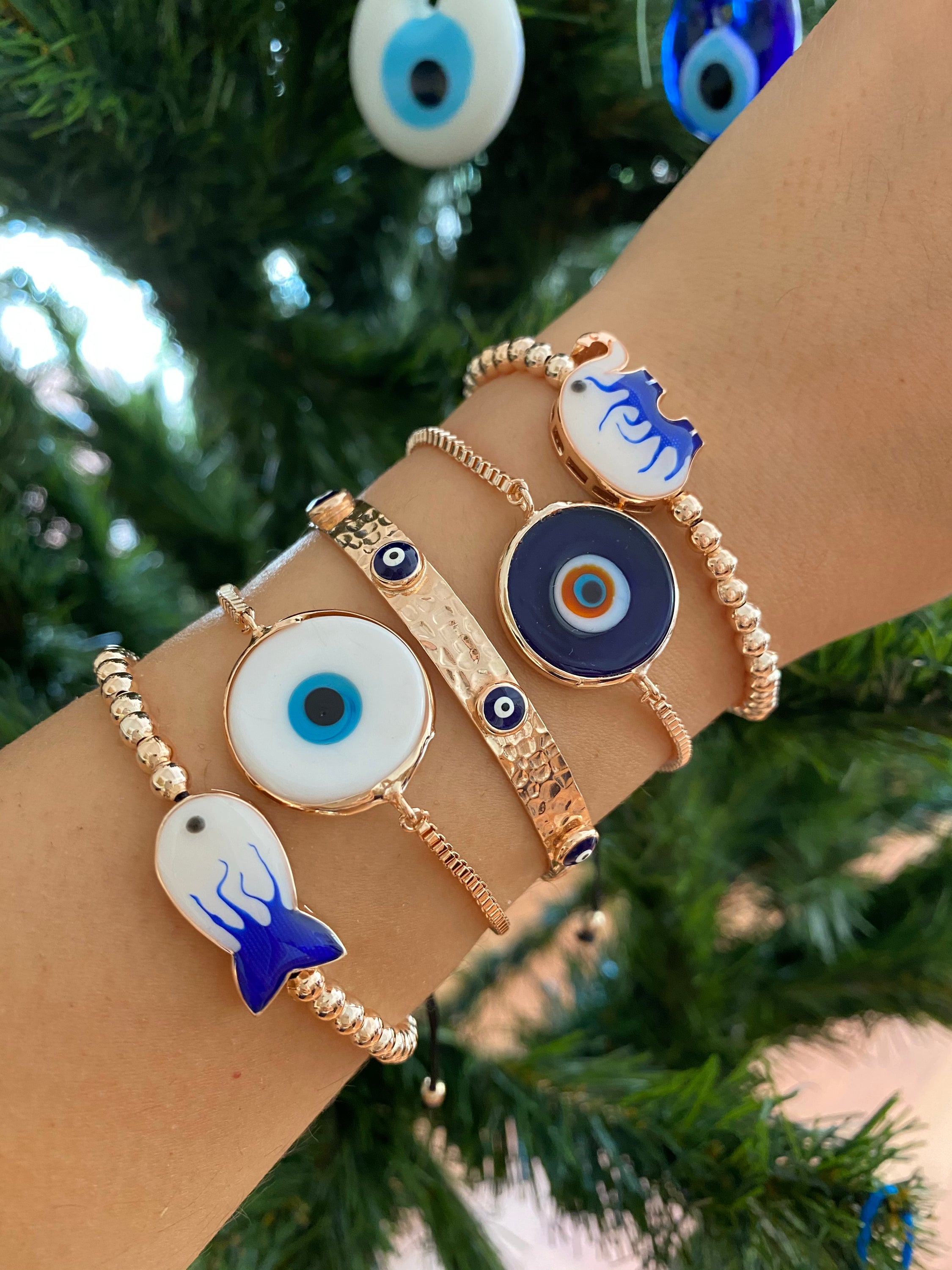 A beautiful rose gold Evil Eye Bracelet featuring a Murano evil eye bead and adjustable design, perfect for good luck.