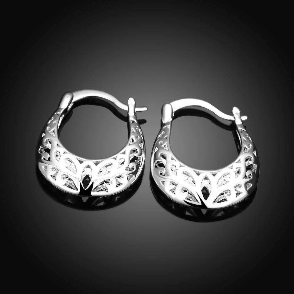 Elegant Filigree Leverback French Lock Earrings in 18K White Gold Plated, showcasing intricate design and hypoallergenic features.