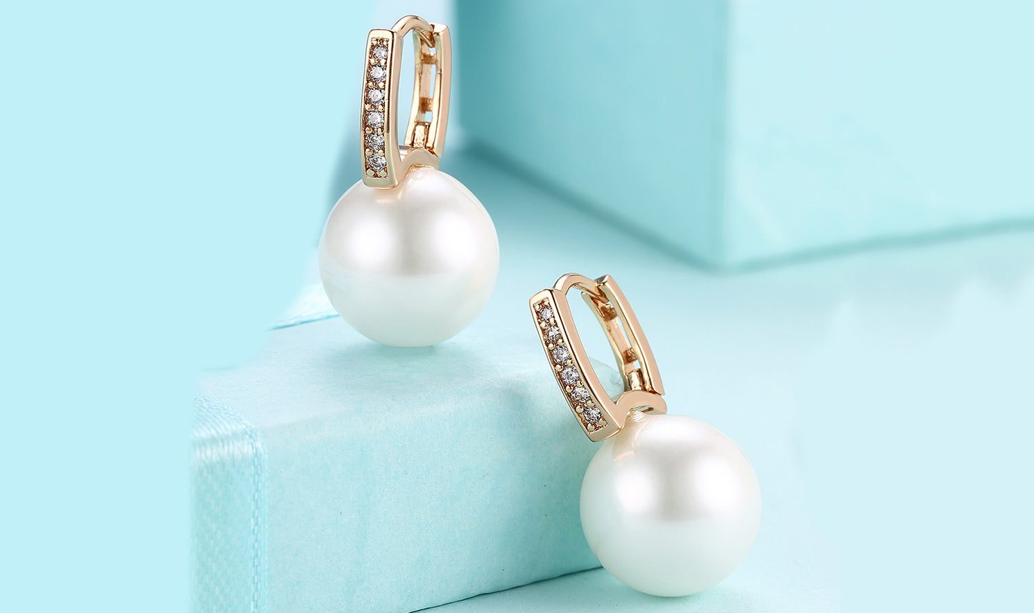 Elegant Freshwater Pearl White Sapphire Pav'e Clip On Earrings in 14K Gold, featuring a Celtic design and AAAAA quality pearls.
