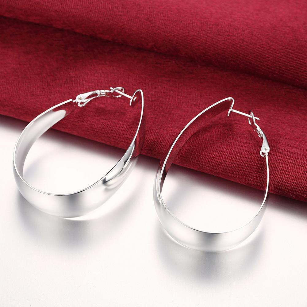 Large Cut Hoop Earring in 18K White Gold Plated, showcasing elegant design and hypoallergenic features.