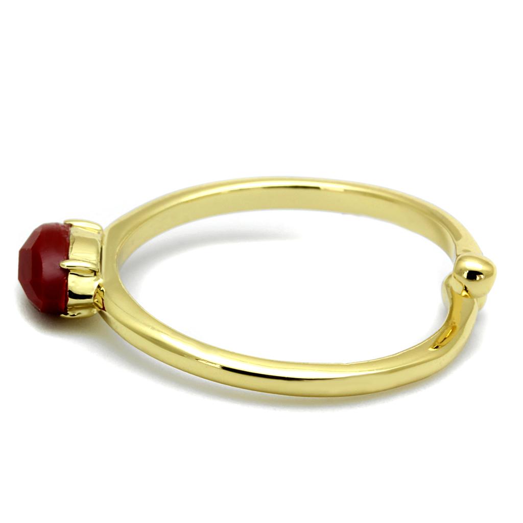 LO4063 Flash Gold Brass Ring featuring a vibrant Siam synthetic stone, elegantly designed for stylish wear.