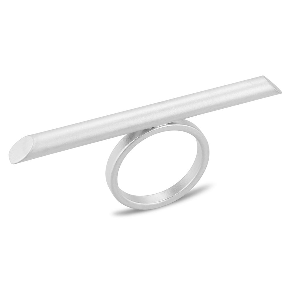 LO4260 Matte Rhodium Brass Ring with a sleek design, showcasing its elegant finish and lightweight structure.
