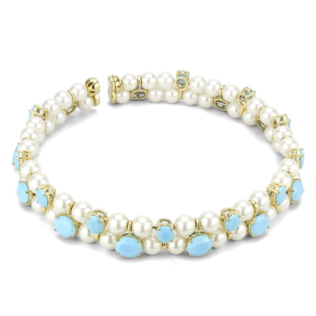 LO4661 Gold Brass Necklace featuring a white synthetic glass bead, elegantly designed for versatile wear.