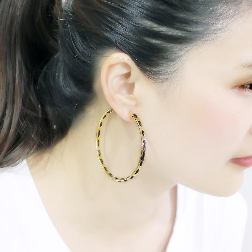 Elegant LO4678 Gold Brass Earrings with a minimalist design, featuring a luxurious gold finish and no stones, perfect for any occasion.