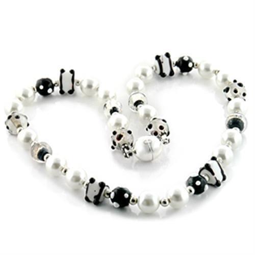 LO747 Brass Necklace featuring a vibrant multi-color synthetic pearl, elegantly designed for versatile wear.