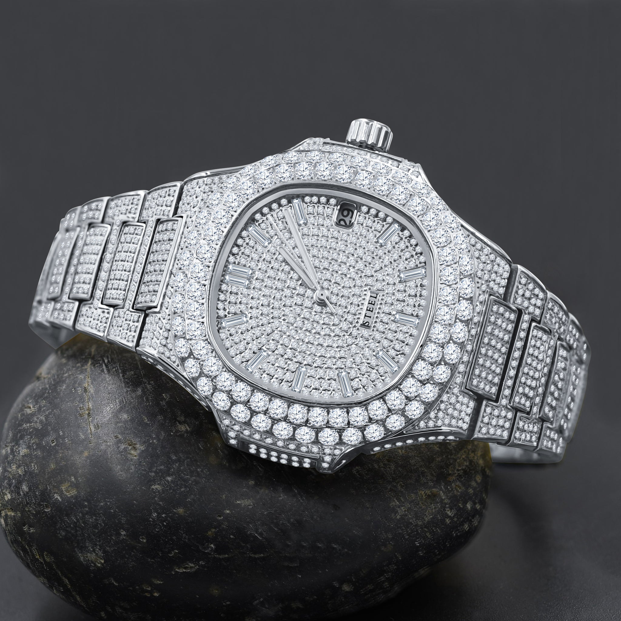 LORD Steel Crystal Watch featuring a sparkling crystal design and stainless steel band, showcasing its elegant dial and date-display window.