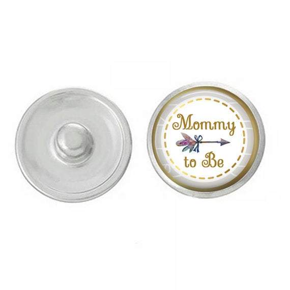 Mommy-To-Be Snap Jewelry featuring customizable snaps and a stylish bracelet, perfect for new mothers.