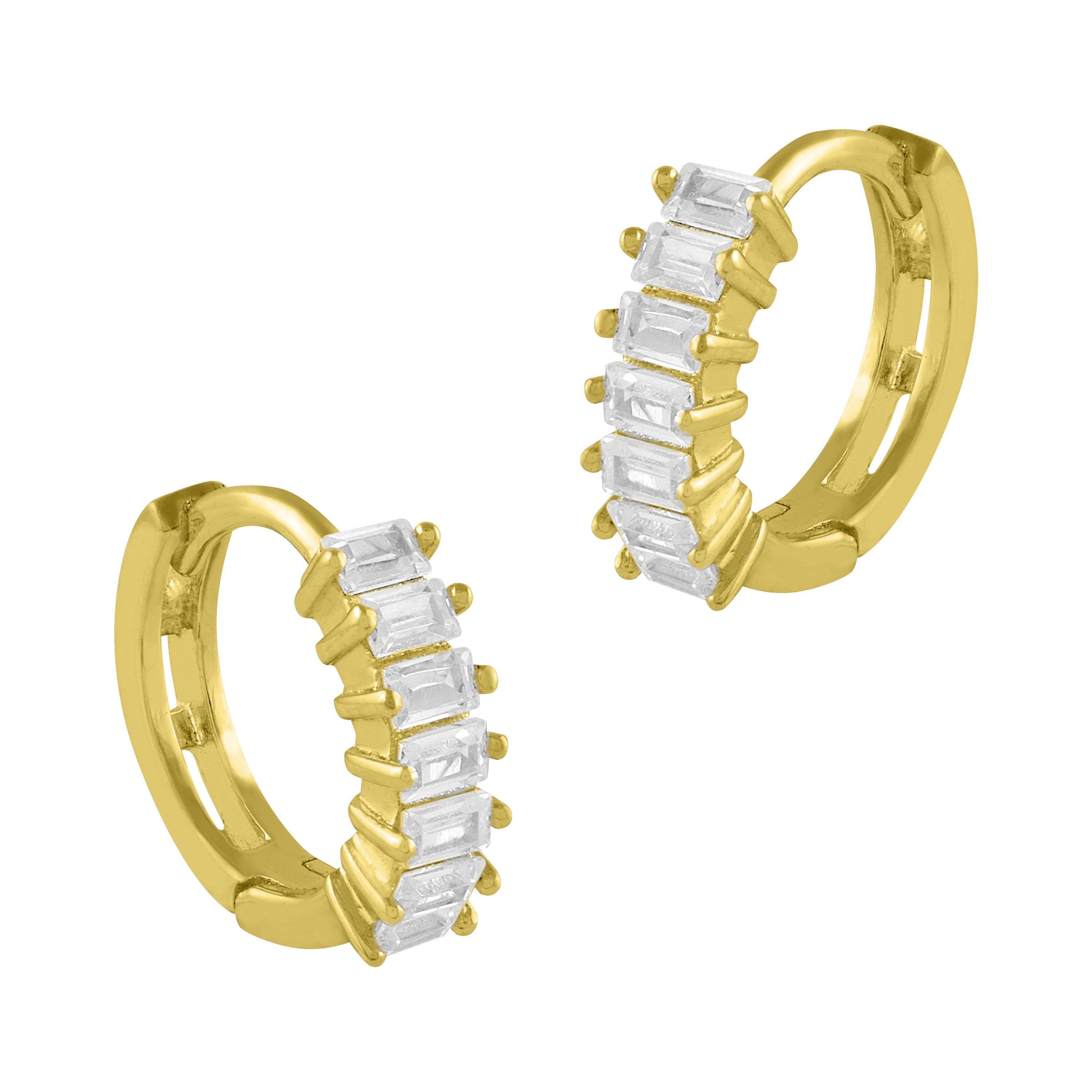 Pendientes criolla de plata bañada en oro con circonitas brillantes, elegantes y sofisticados, perfectos para cualquier ocasión.