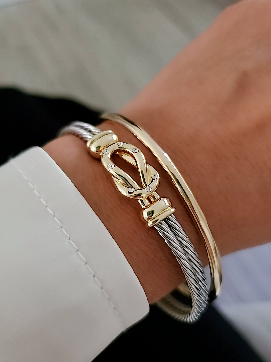 Reef Knot 18K Gold filled Silver cable bracelet featuring a double cable design and eye-catching knot pattern.