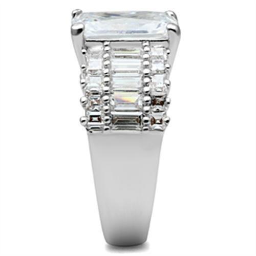 SS023 Silver 925 Sterling Silver Ring featuring a clear AAA Grade CZ stone, showcasing its elegant design and craftsmanship.
