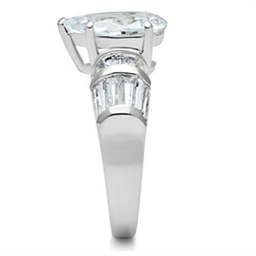 SS049 Silver 925 Sterling Silver Ring featuring a clear AAA Grade CZ stone, showcasing its elegant design and high-quality craftsmanship.