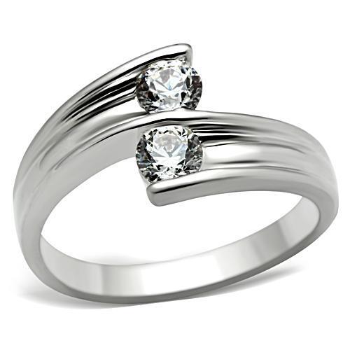 SS064 Silver 925 Sterling Silver Ring featuring a clear AAA Grade CZ stone, showcasing its elegant design and high-quality craftsmanship.