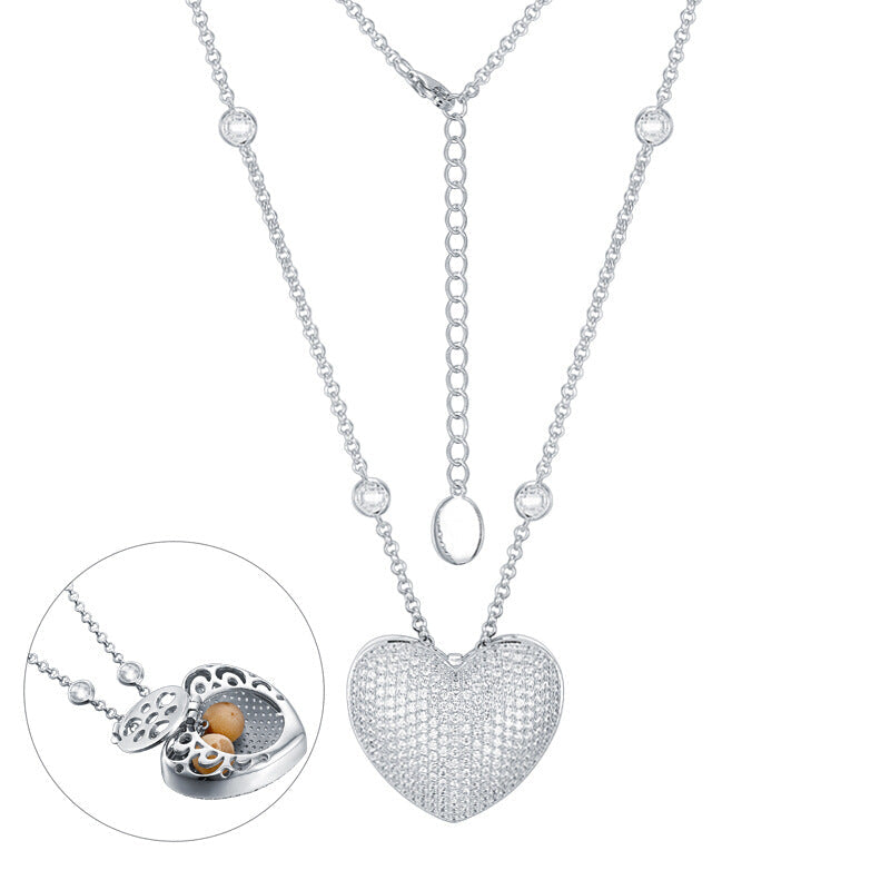S925 Sterling Silver Aromatherapy Essential Oil Diffuser Necklace with adjustable chain and locket for essential oils.