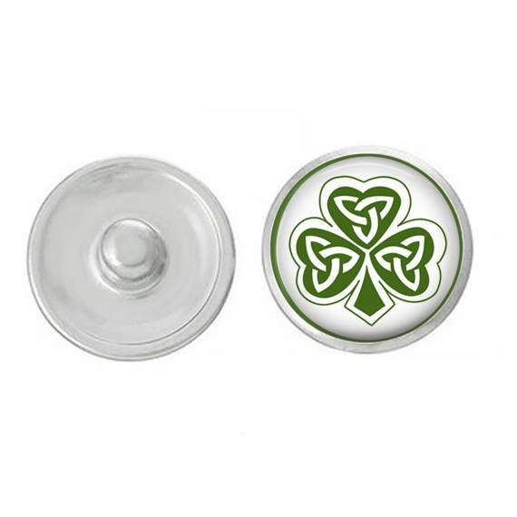 A vibrant green Clover snap designed for Ginger Snaps jewelry, showcasing intricate details perfect for Saint Patrick's Day.