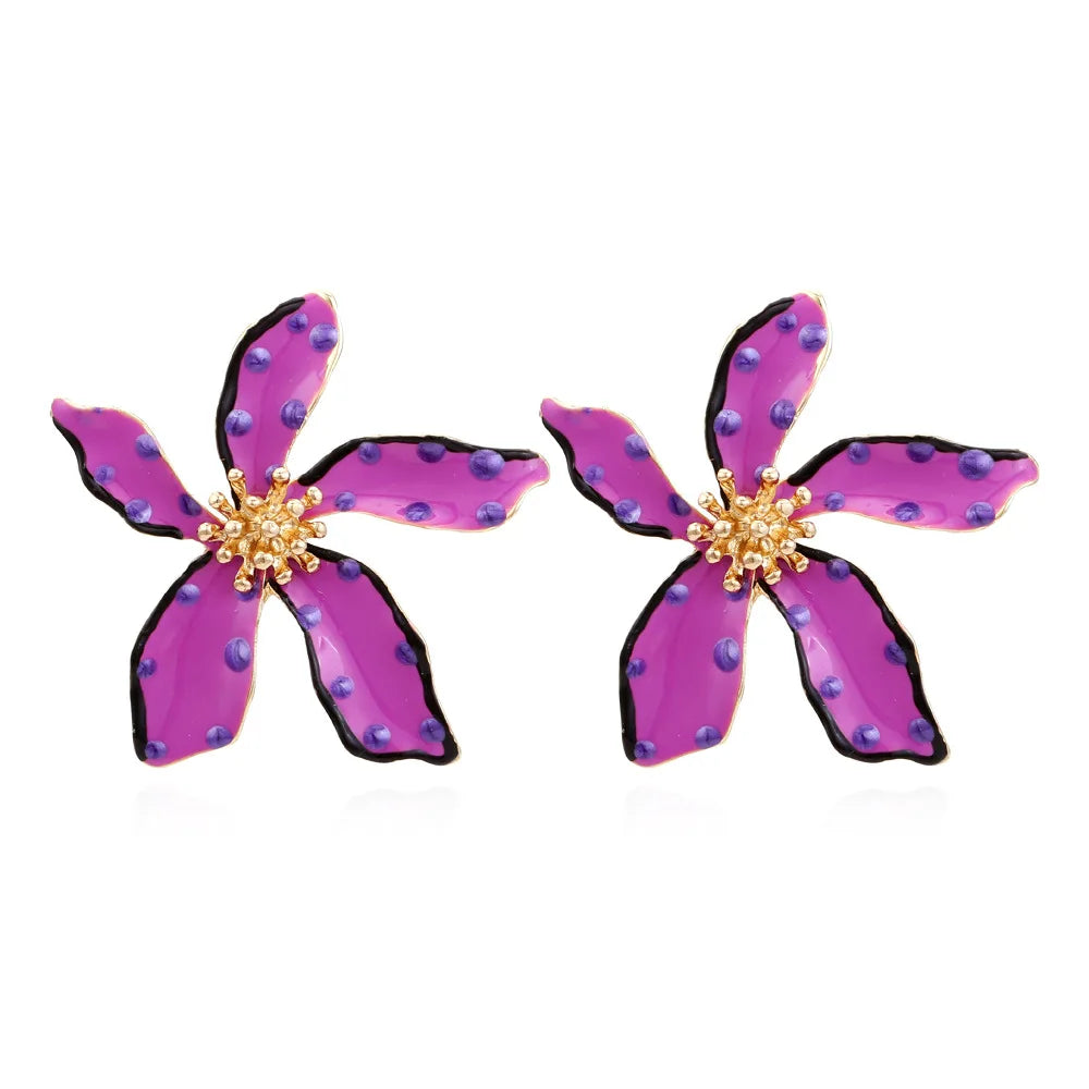 Sweet Big Flower Stud Earrings featuring a geometric design in zinc alloy, perfect for women.