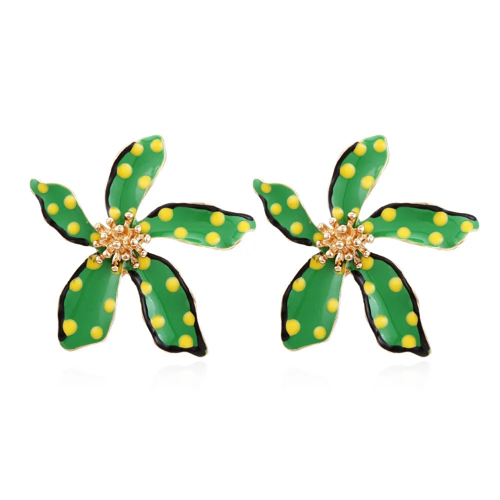 Sweet Big Flower Stud Earrings featuring a geometric design in zinc alloy, perfect for women.