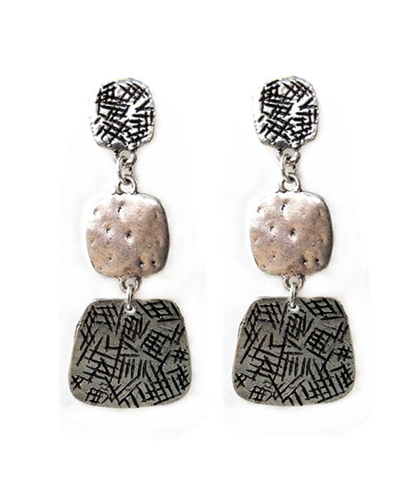 Main TEXTURED METAL PLATE LINK DROP EARRING image