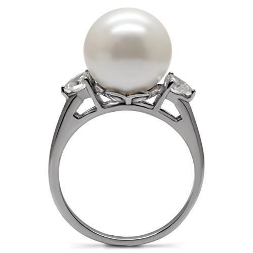 TK090 High Polished Stainless Steel Ring featuring a synthetic pearl with an Aurora Borealis effect, showcasing a sleek design.