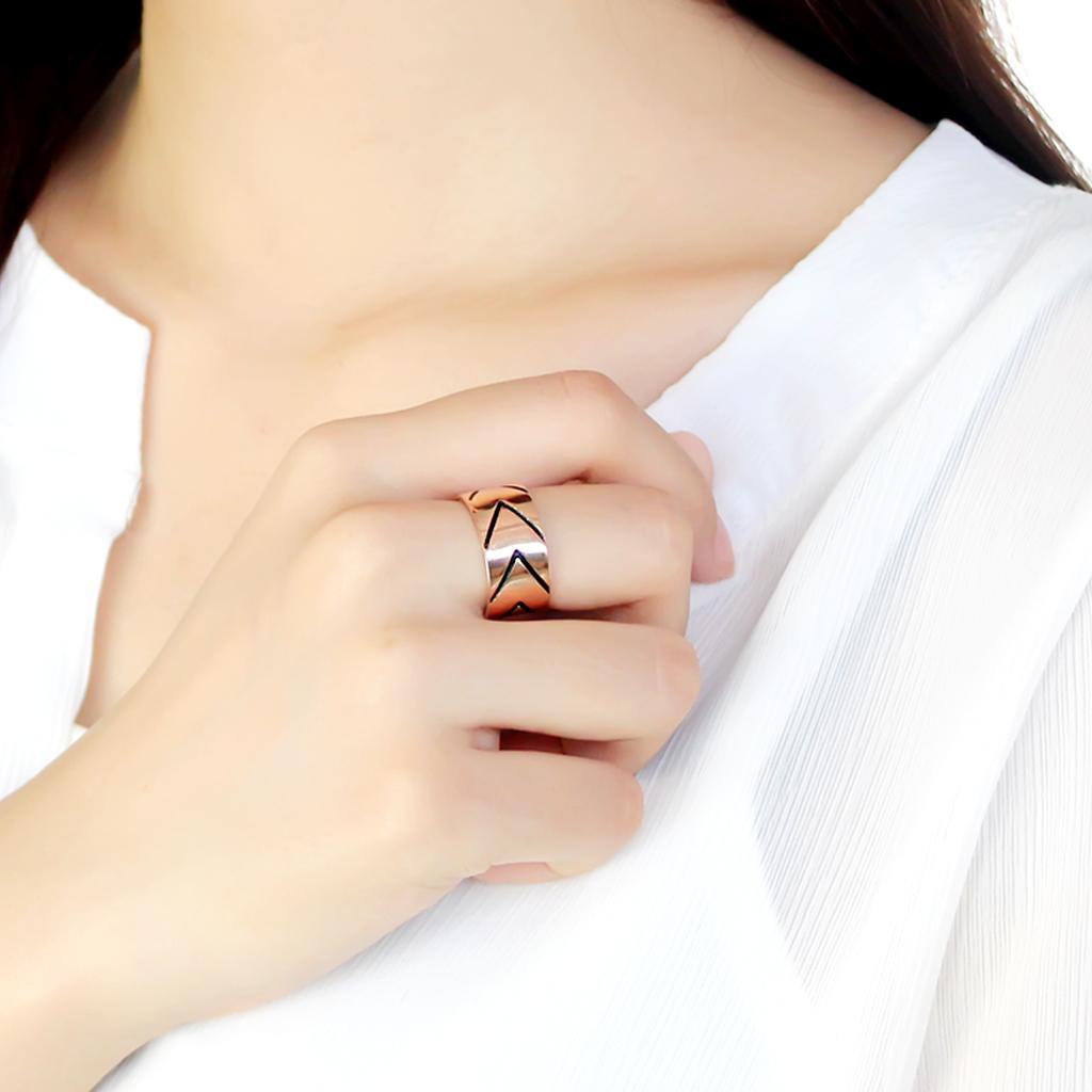 TK3563 IP Rose Gold Stainless Steel Ring featuring a jet epoxy center stone, showcasing a modern and elegant design.