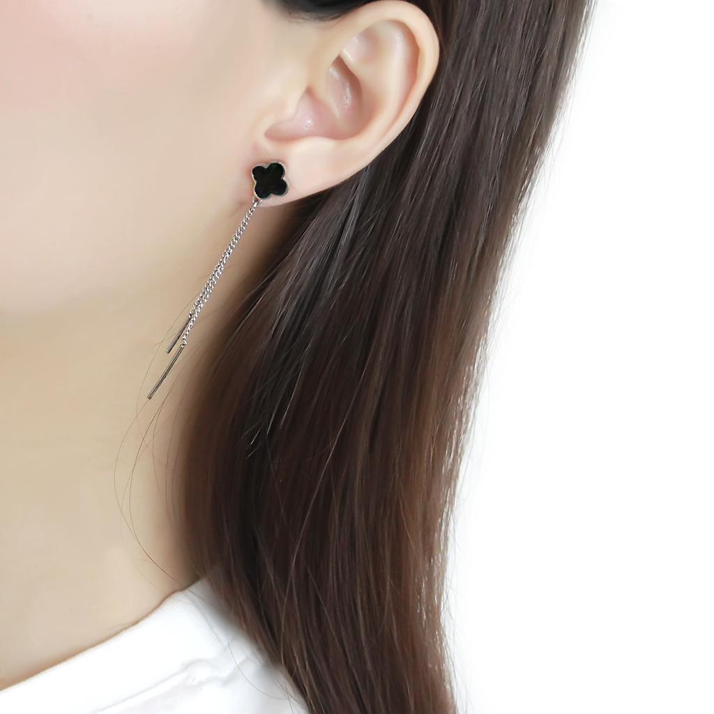 TK3611 No Plating Stainless Steel Earrings, minimalist design without stones, showcasing their sleek finish.
