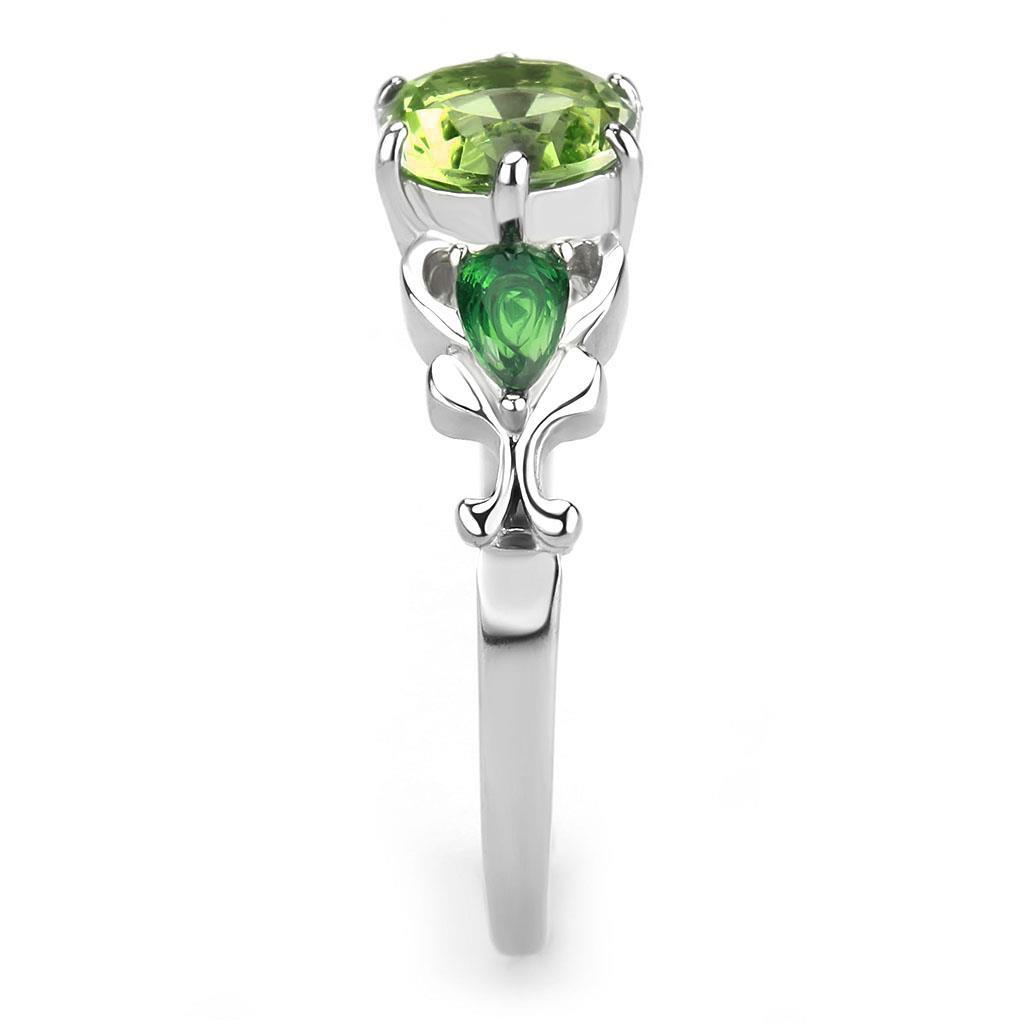 TK3610 No Plating Stainless Steel Ring featuring a vibrant Peridot synthetic glass crystal, showcasing a sleek and elegant design.