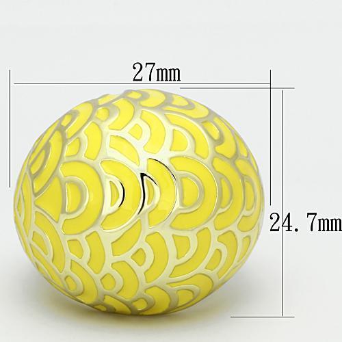 TK873 IP Gold Stainless Steel Ring featuring a vibrant Topaz Epoxy center stone, showcasing its elegant design and luxurious finish.