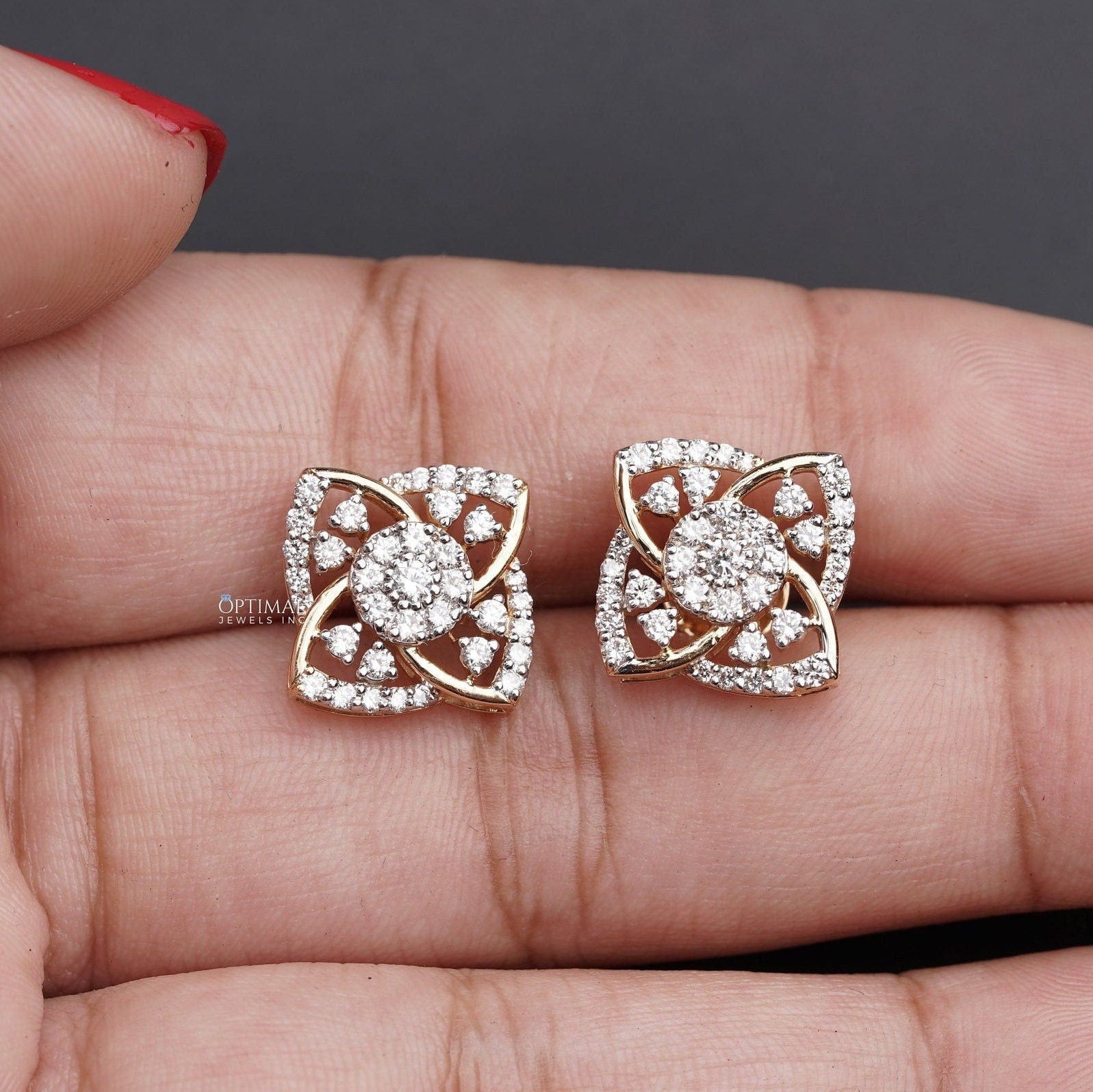 Unique 1.40 CTW Lab-Grown Diamond Flower Stud Earrings set in 18K gold, featuring a cluster design with round-cut diamonds.
