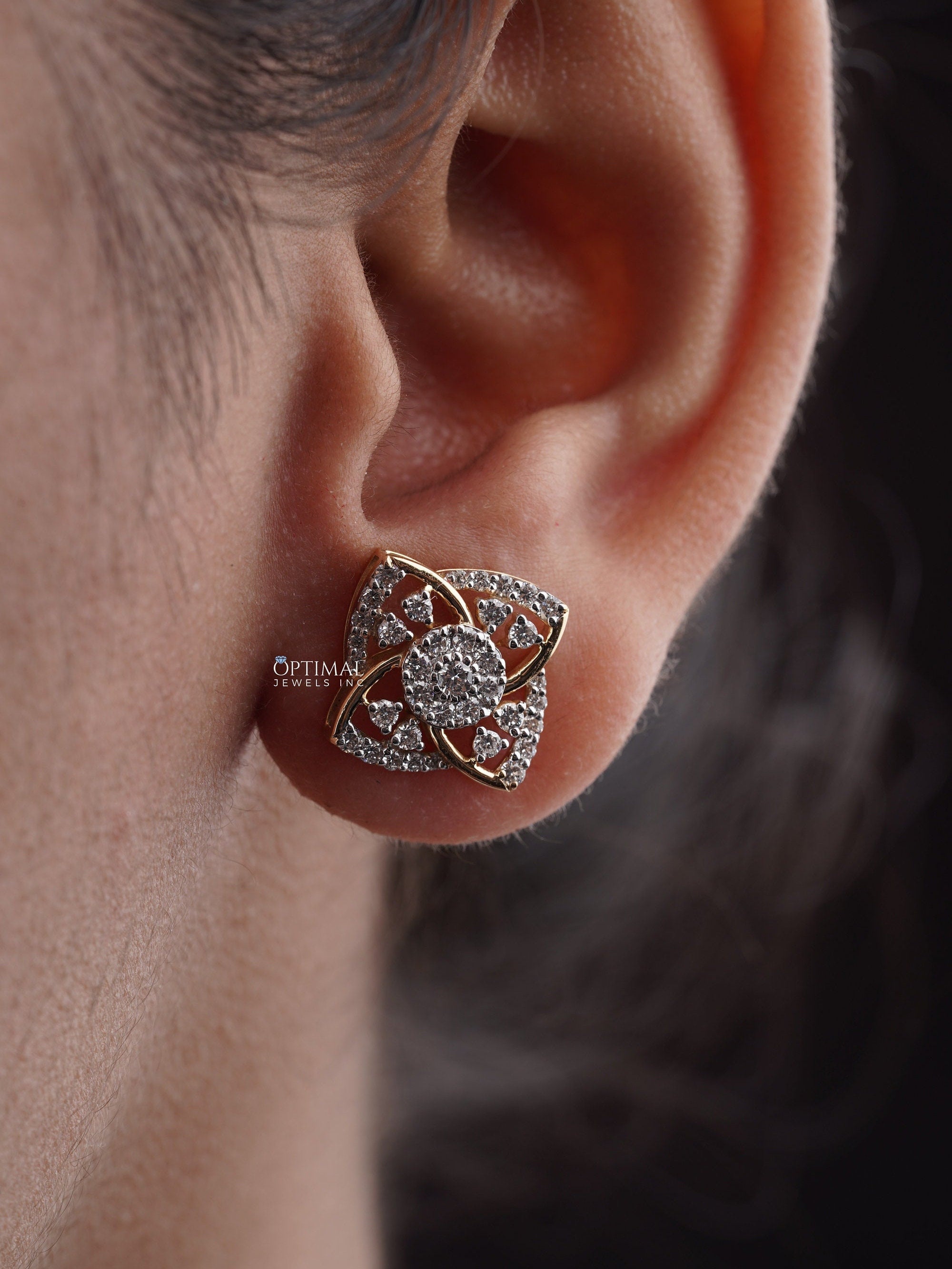 Unique 1.40 CTW Lab-Grown Diamond Flower Stud Earrings set in 18K gold, featuring a cluster design with round-cut diamonds.