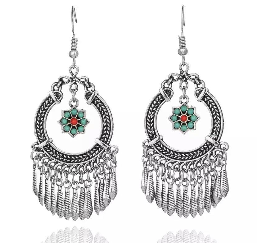 Vintage Indian Flower Tassel Boho Dangle Earrings featuring intricate floral design and vibrant colors, perfect for bohemian style.
