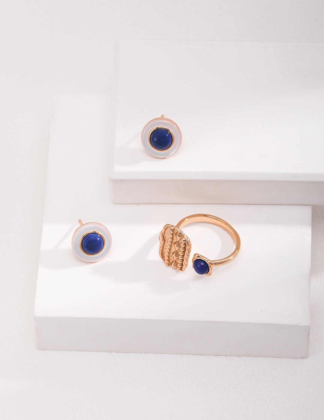 Vintage Style Lapis Lazuli Ring featuring a deep blue lapis lazuli stone set in tarnish-resistant sterling silver with gold vermeil accents.