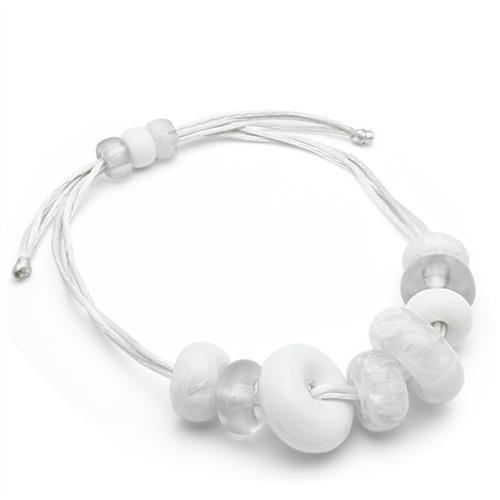 VL024 Resin Necklace featuring a white synthetic stone, elegantly designed for versatile wear.
