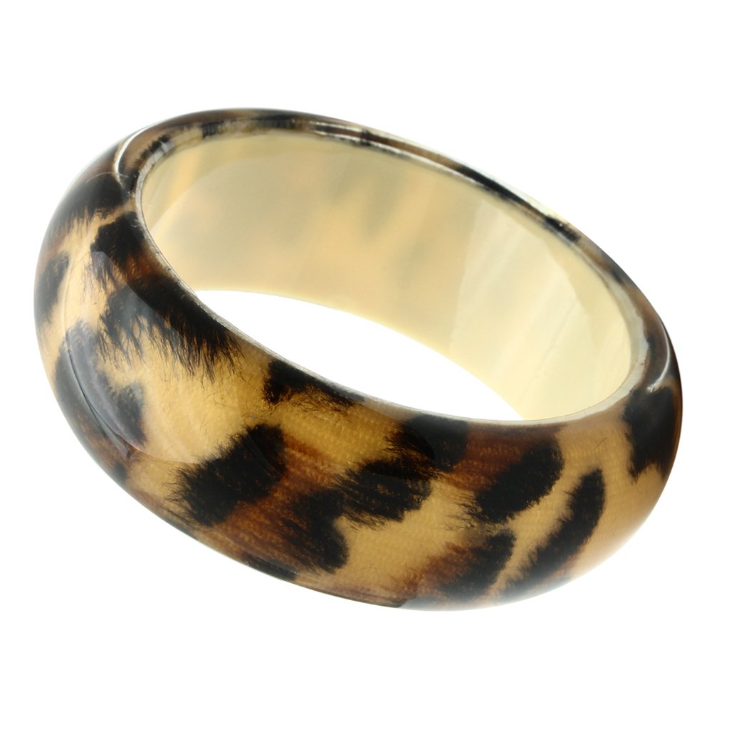 VL034 Resin Bangle featuring a synthetic stone with an animal pattern, showcasing its unique design and lightweight structure.