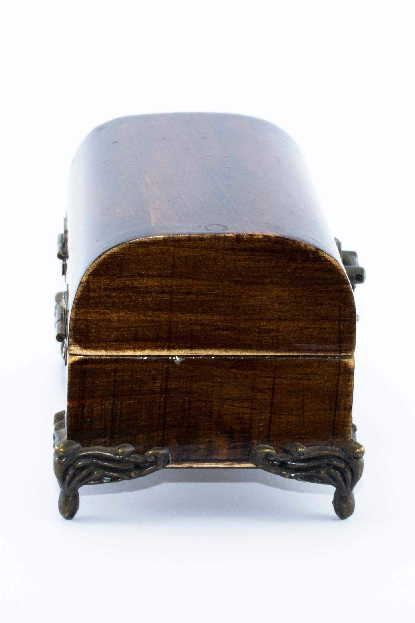 Personalized wooden recipe box with elegant design, perfect for storing recipes and jewelry.